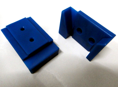 藍(lán)色尼龍材質(zhì)零件加工